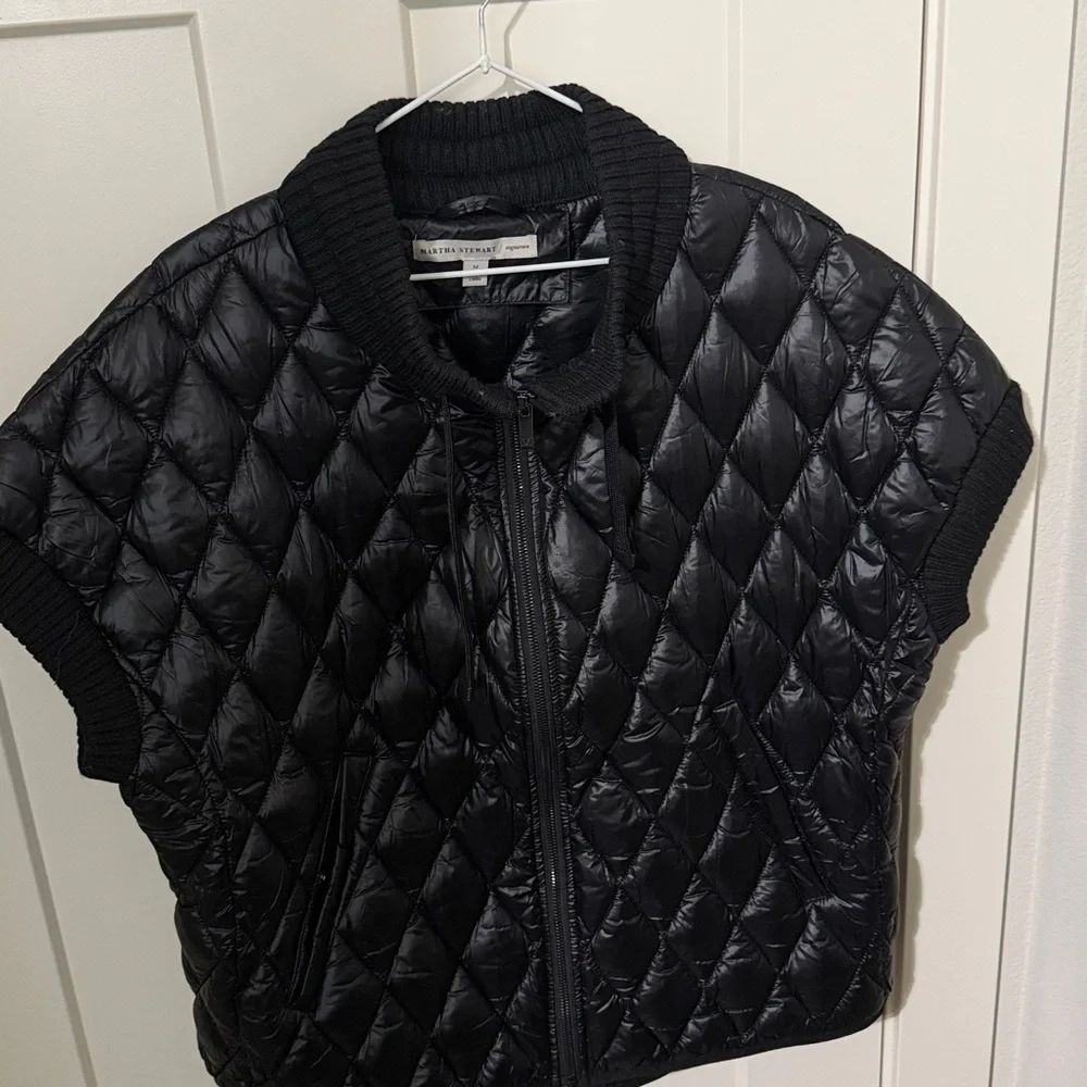 NWOT Martha Stewart Black Quilted Vest -V4